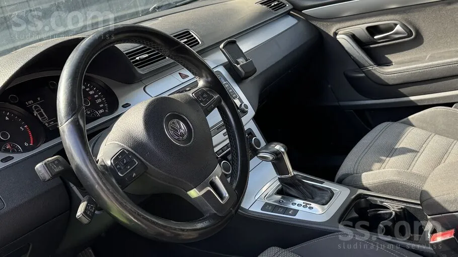Volkswagen Passat Cc 2011 photo 5