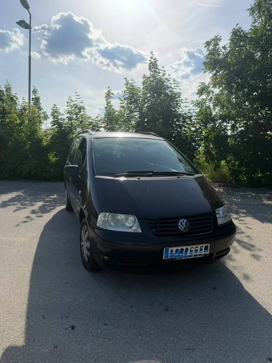 Volkswagen Sharan 2003 photo 2