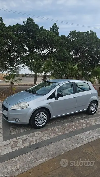 Fiat Grande Punto 2007 photo 3