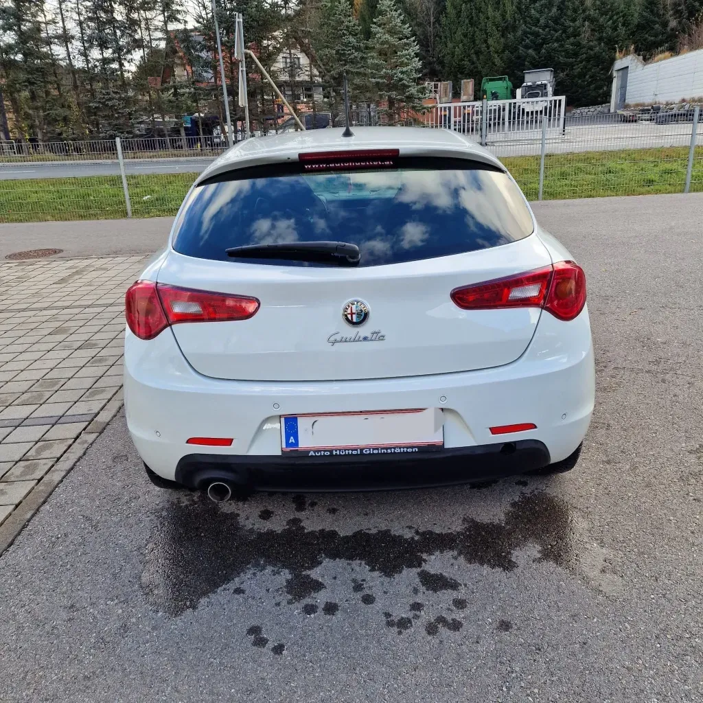 Alfa Romeo Giulietta 2015 photo 3