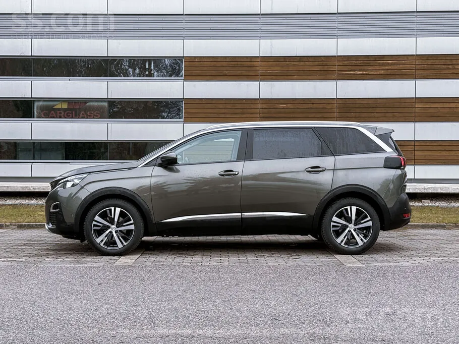 Peugeot 5008 2020 photo 2