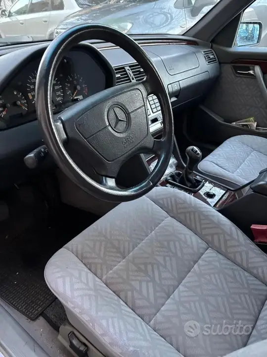 Mercedes-Benz C 180 Elegance 1995 photo 4