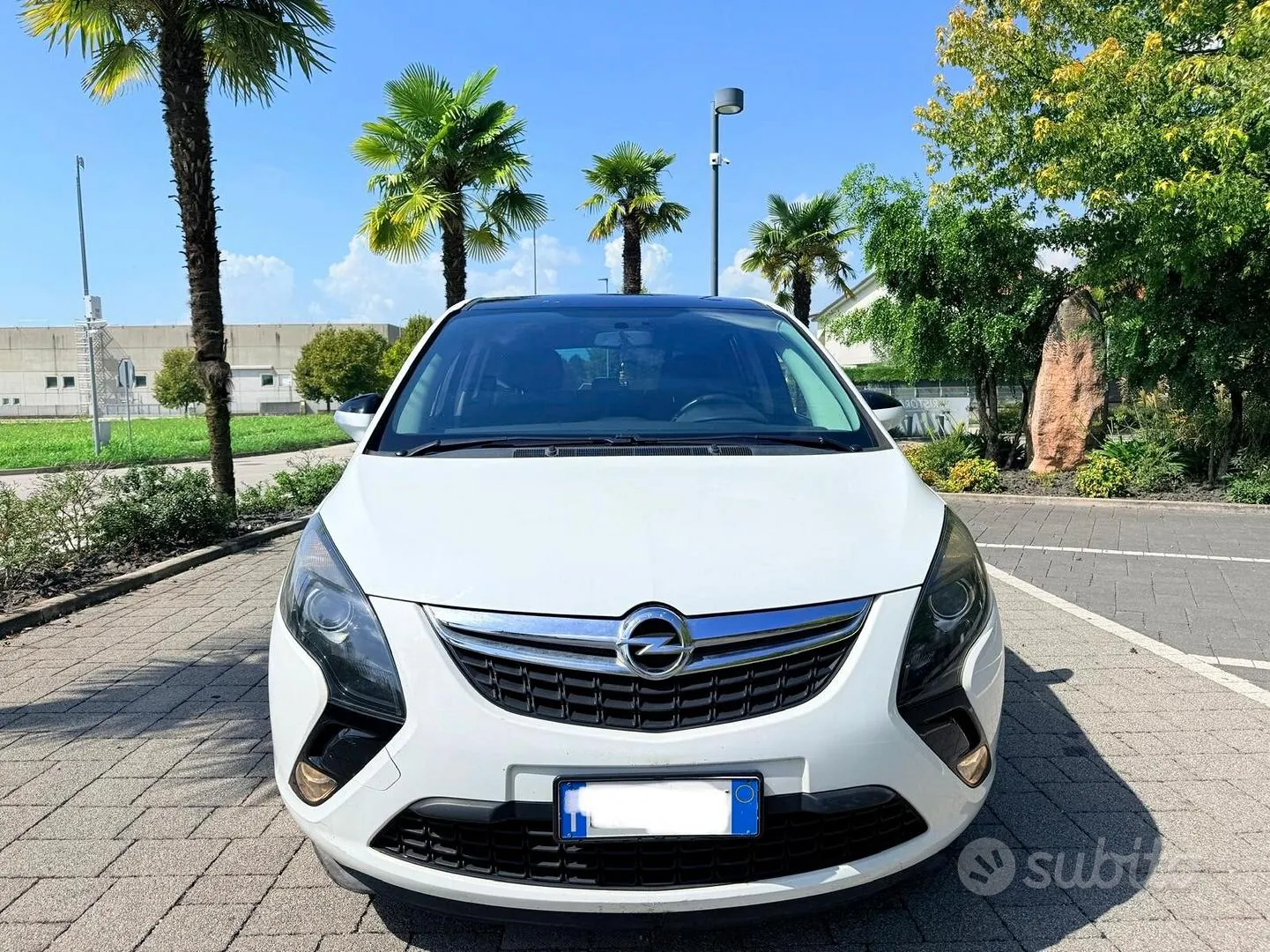 Opel Zafira Tourer 2014 photo 3