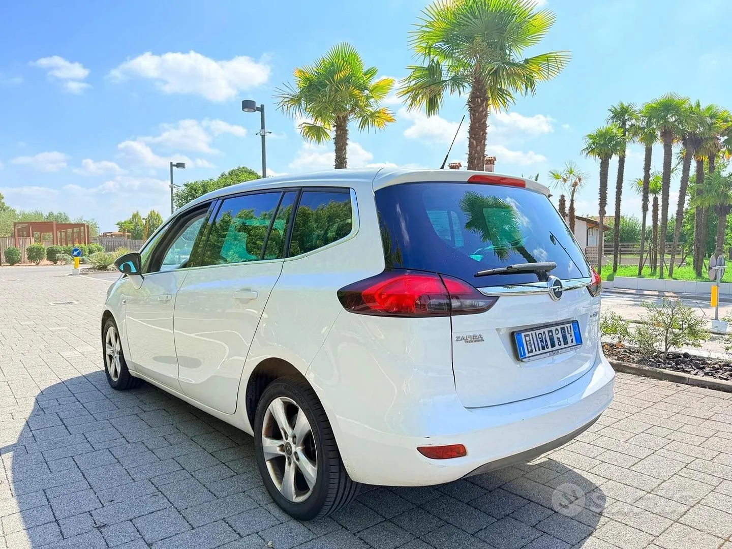 Opel Zafira Tourer 2014 photo 4