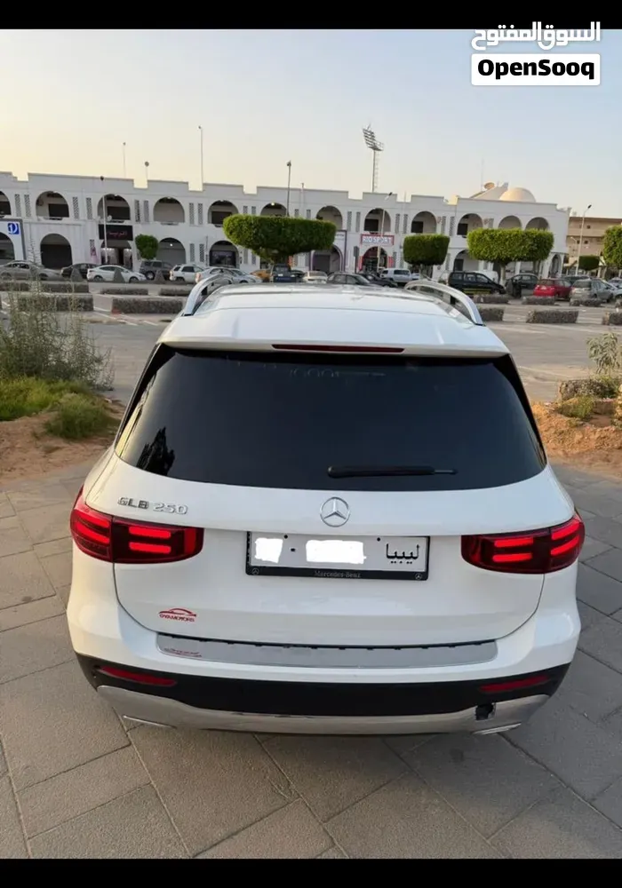 Mercedes-Benz Glb 250 2024 photo 3