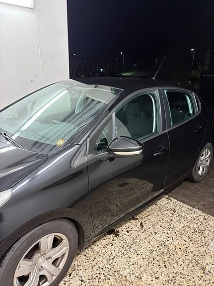 Peugeot 208 2013 photo 5