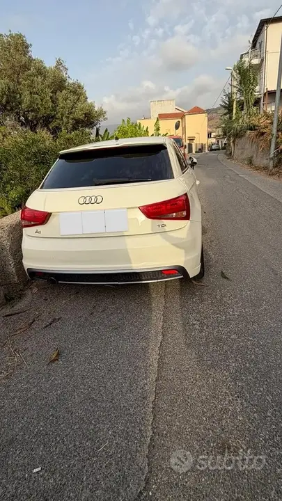 Audi A1 2011 photo 3