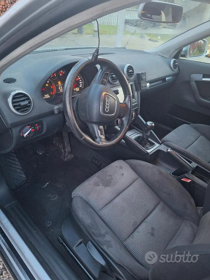 Audi A3 Sportback 2010 photo 3
