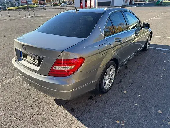 Mercedes-Benz C180 2012 photo 3