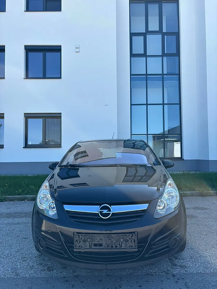 Opel Corsa 2010 photo 2