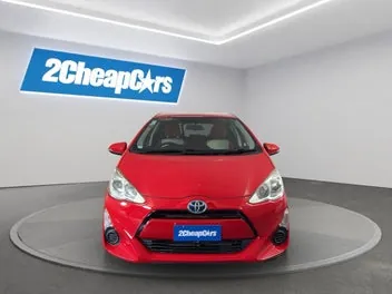Toyota Aqua 2015 photo 3