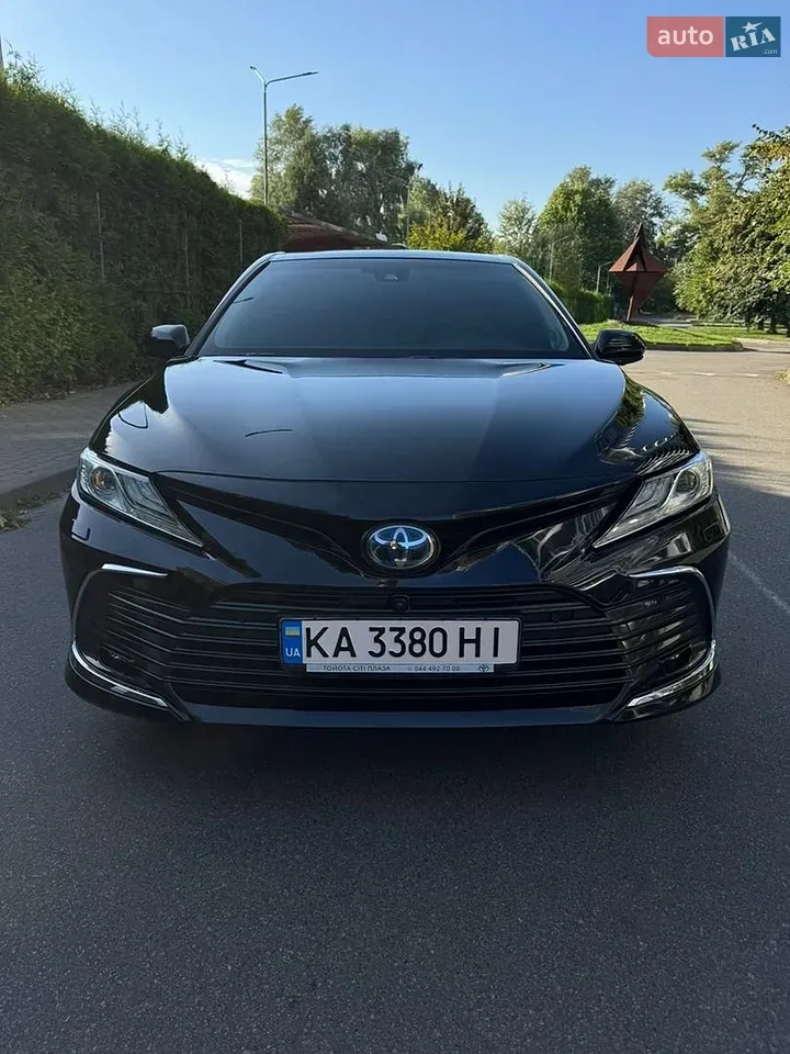 Toyota Camry 2021 photo 3