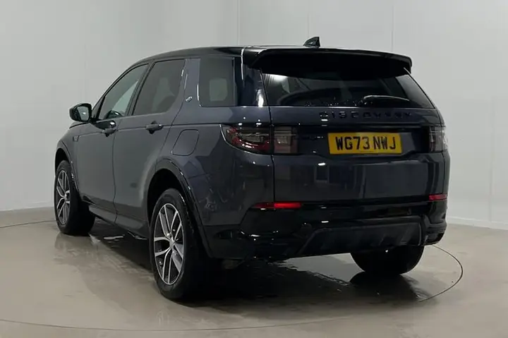 Land Rover Discovery Sport 2023 photo 3