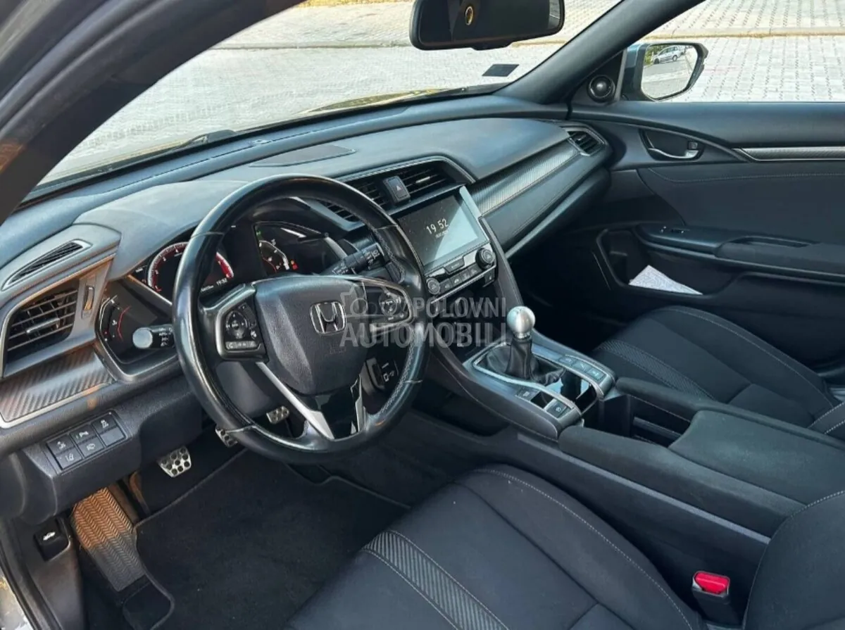 Honda Civic 2017 photo 4