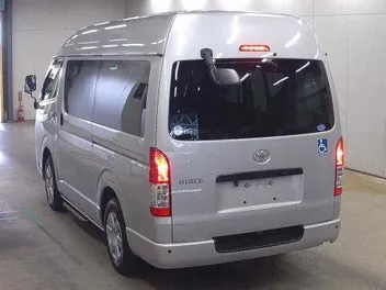 Toyota Hiace 2020 photo 3
