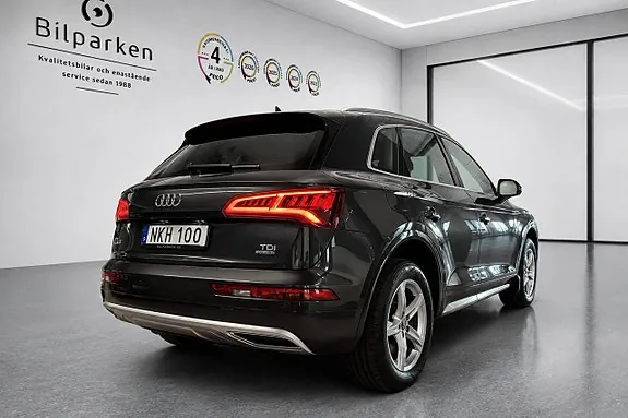 Audi Q5 2017 photo 2
