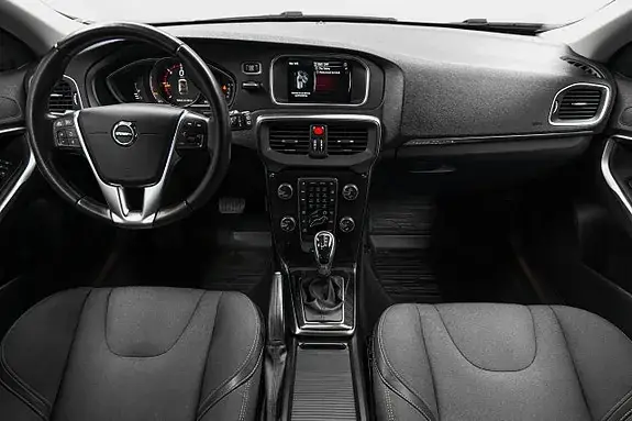 Volvo V40 Cross Country 2017 photo 2