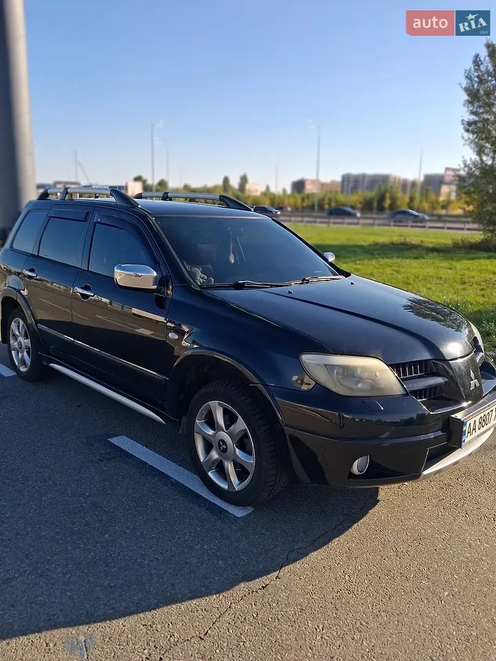 Mitsubishi Outlander 2006 photo 4