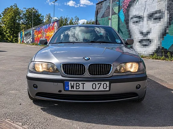 BMW 320I 2004 photo 2