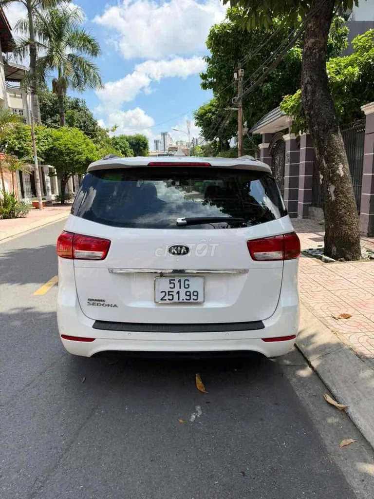 Kia Sedona 2018 photo 4