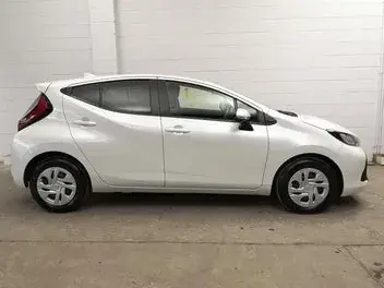 Toyota Aqua 2022 photo 4