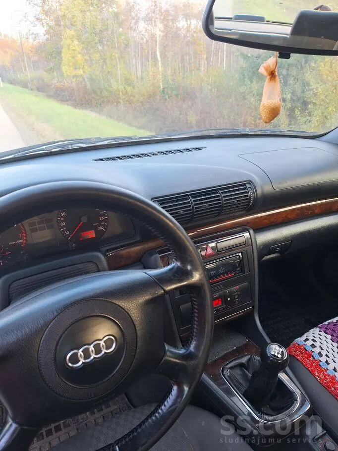 Audi A4 2000 photo 3