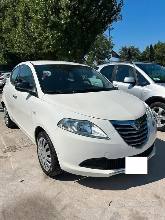 Lancia Ypsilon 2015 photo 4