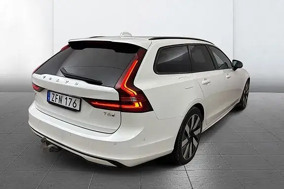 Volvo V90 2025 photo 5