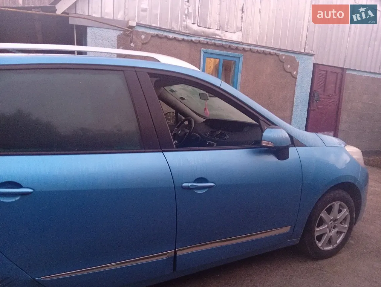 Renault Scenic 2013 photo 3
