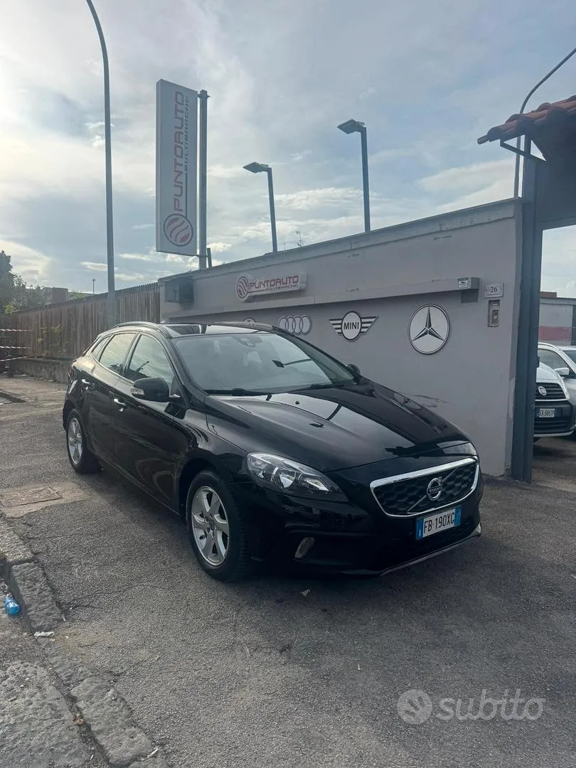 Volvo V40 2015 photo 2