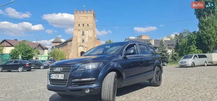 Audi Q7 2007 photo 2