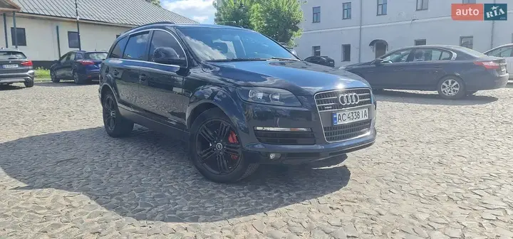 Audi Q7 2007 photo 4