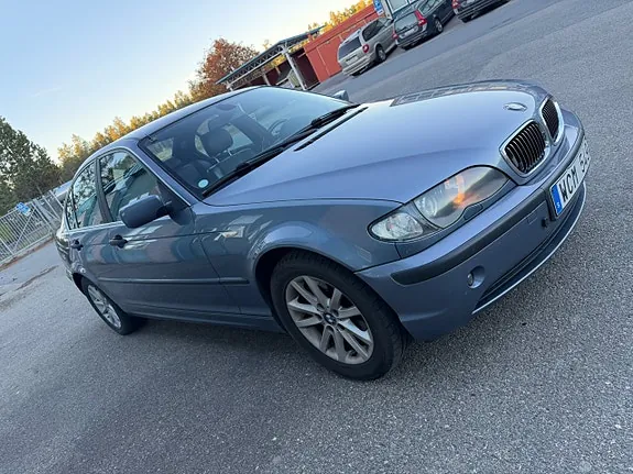 BMW 318I 2005 photo 2