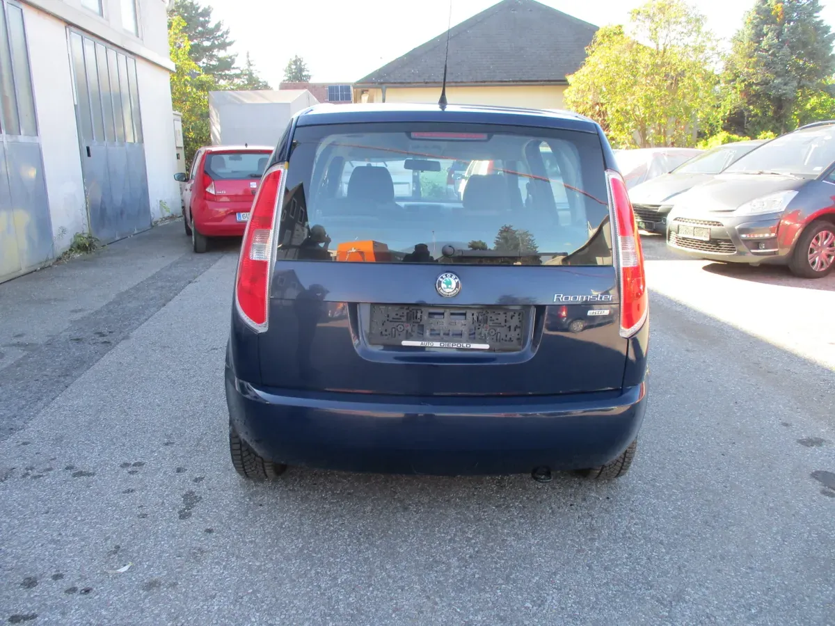 Skoda Roomster 2011 photo 3