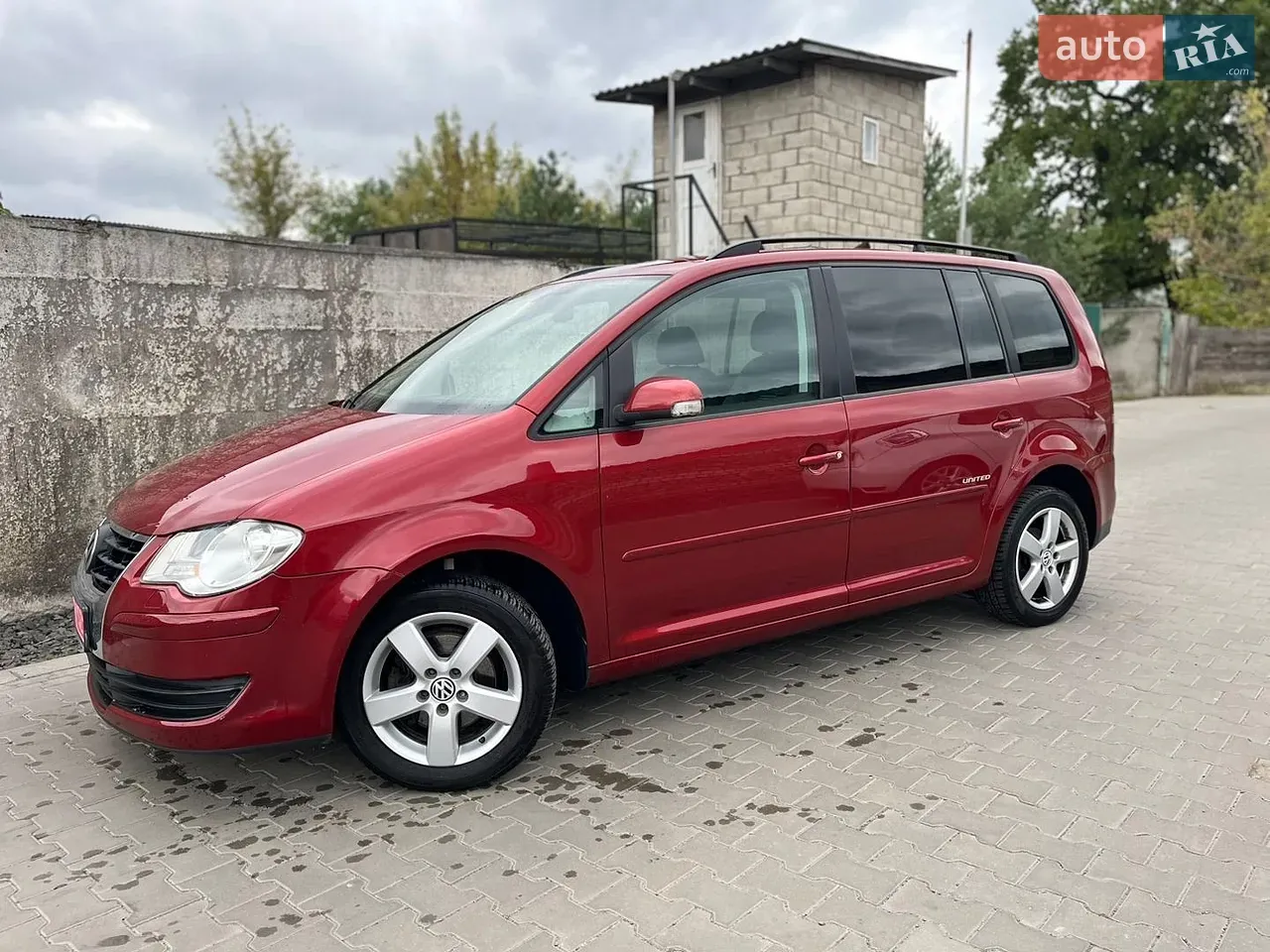 Volkswagen Touran 2009 photo 3