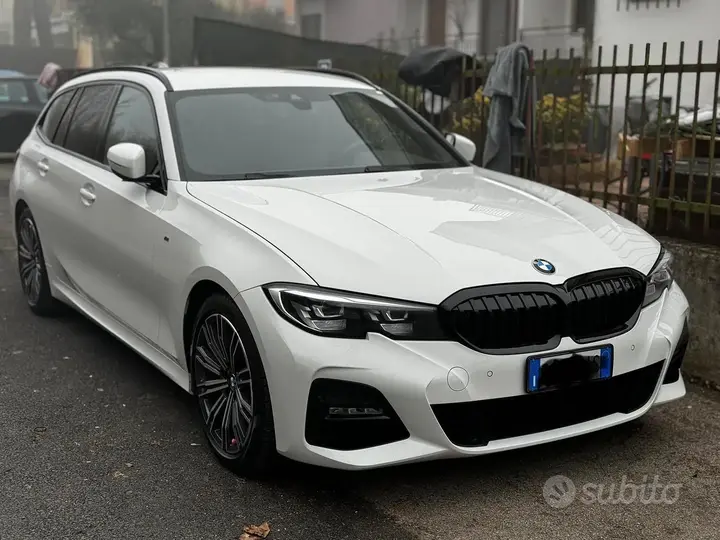 BMW 320