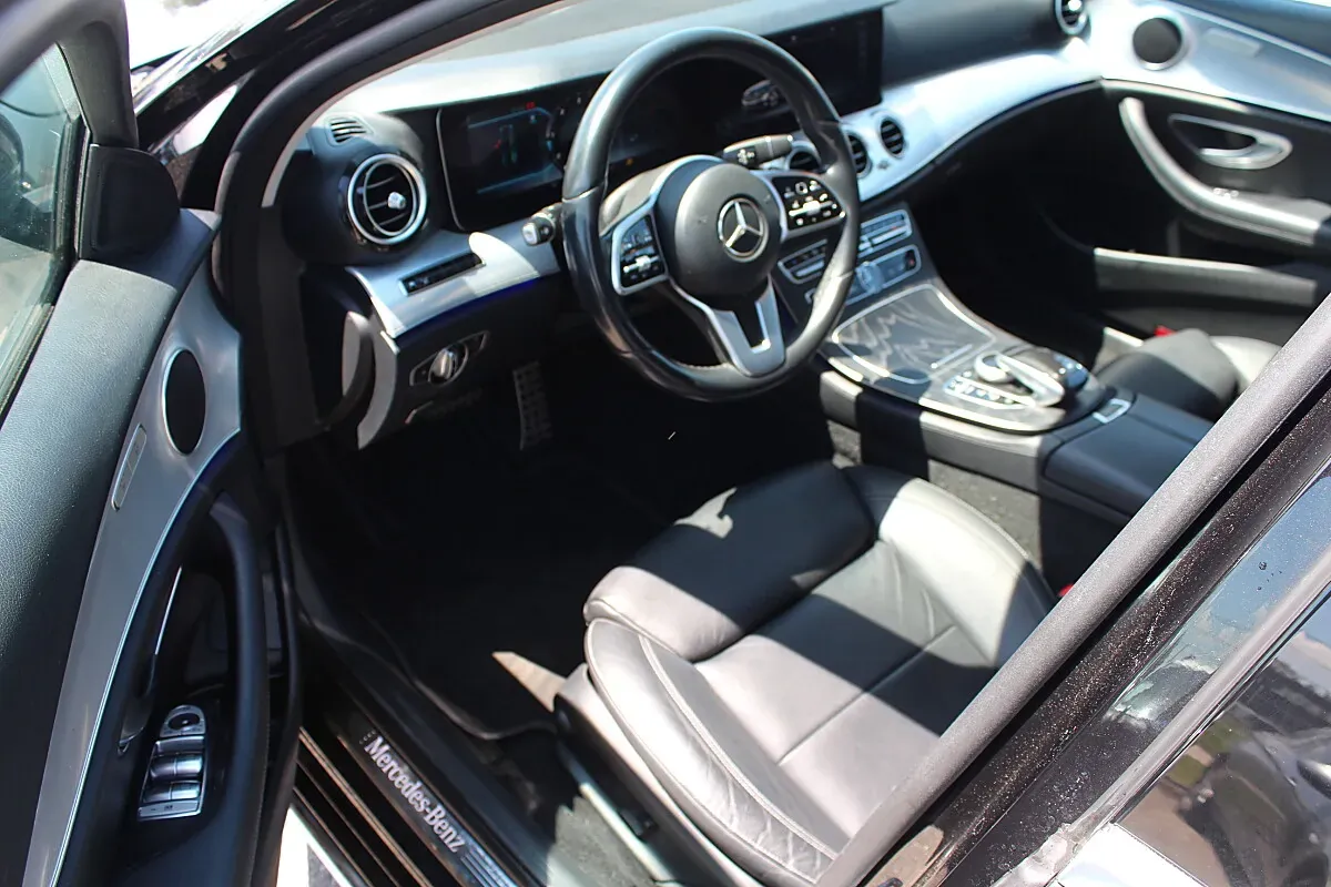 Mercedes-Benz E-Class 2019 photo 2