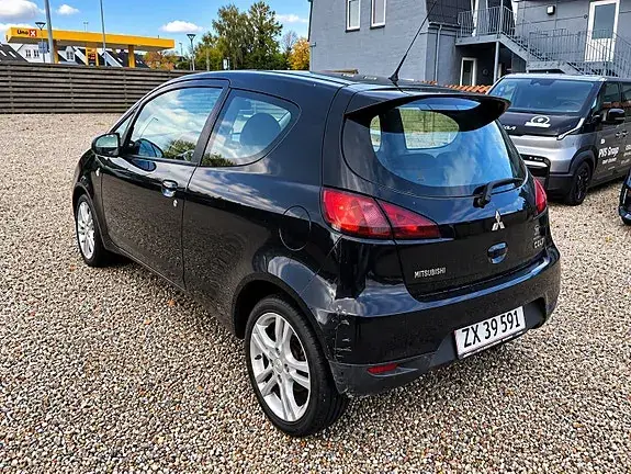 Mitsubishi Colt 2009 photo 3