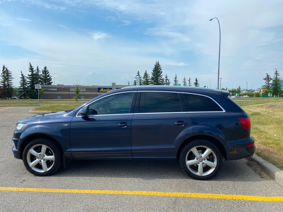 Audi Q7 2013 photo 2
