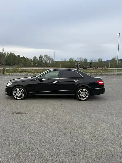 Mercedes-Benz E 220 2012 photo 2