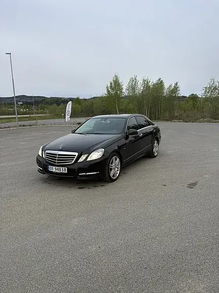 Mercedes-Benz E 220 2012 photo 3