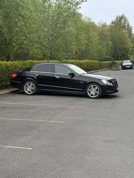 Mercedes-Benz E 220