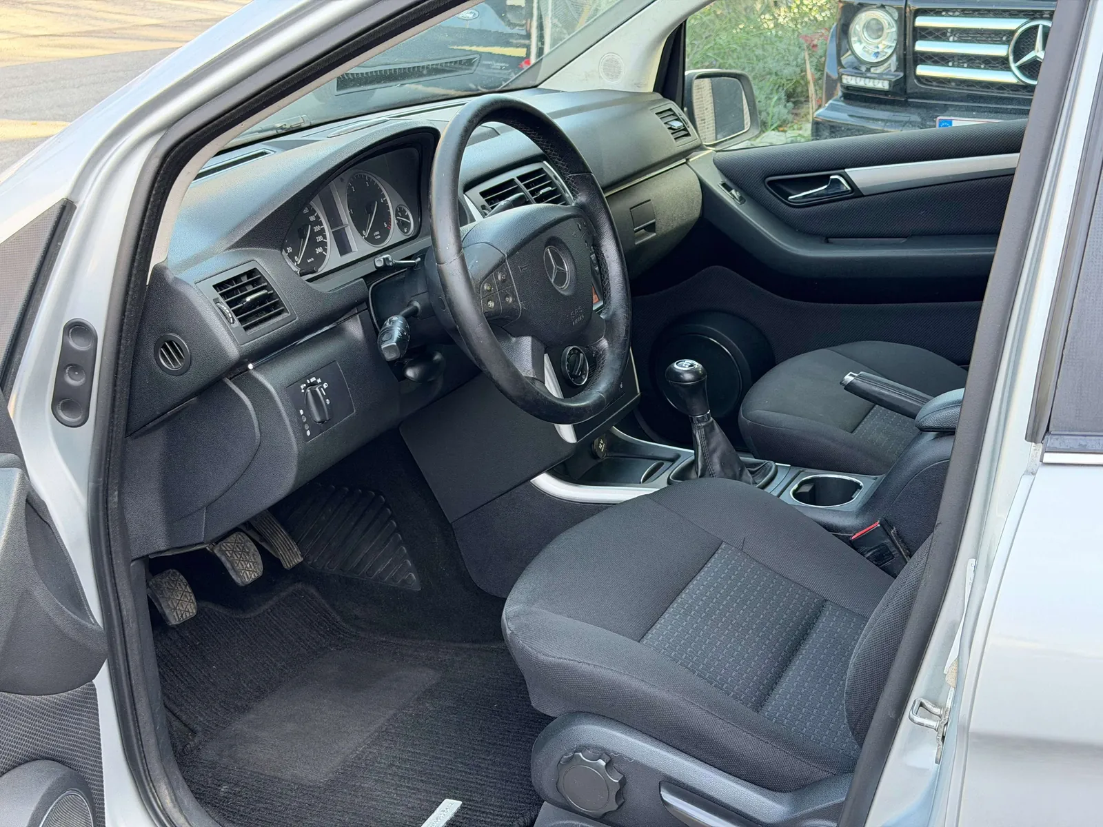 Mercedes-Benz B 200 2010 photo 5