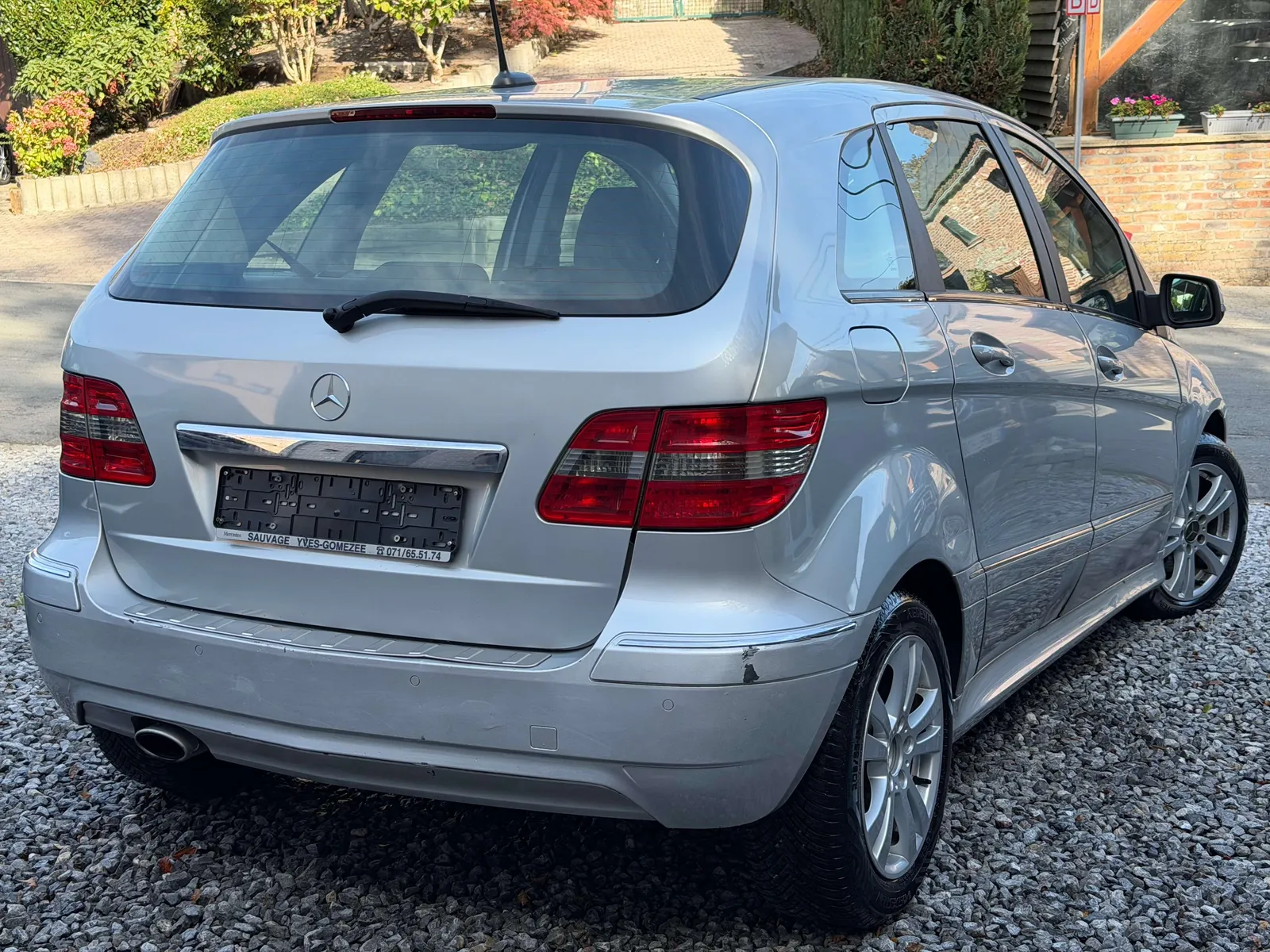 Mercedes-Benz B 200 2010 photo 3