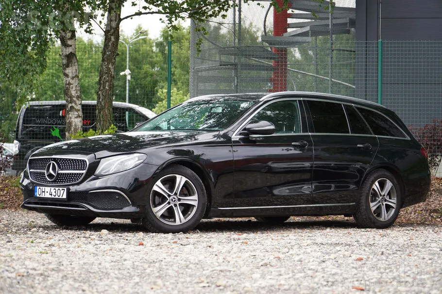 Mercedes-Benz E220 2018 photo 3