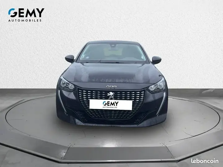 Peugeot 208 2021 photo 2