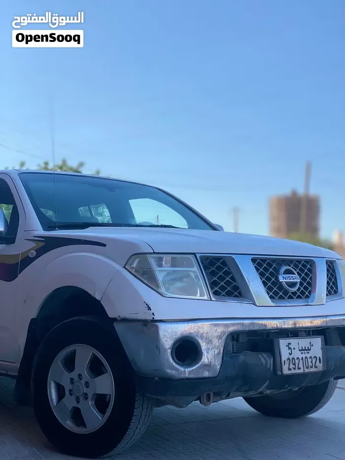 Nissan Navara 2012 photo 5