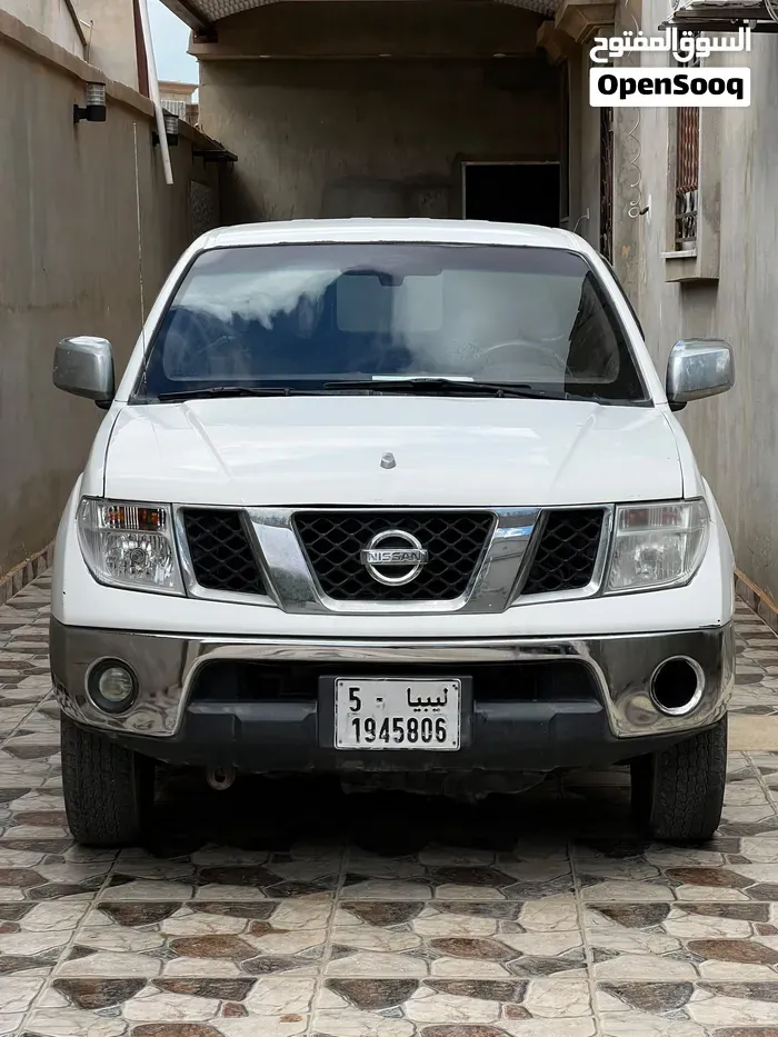Nissan Navara 2012 photo 4