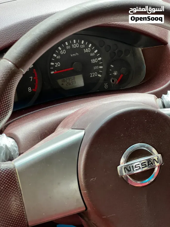 Nissan Navara 2012 photo 2