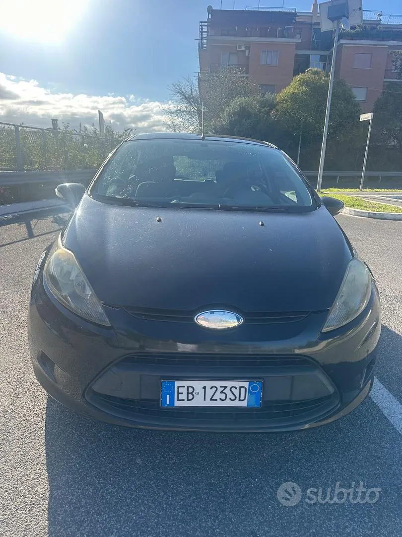 Ford Fiesta 2010 photo 2